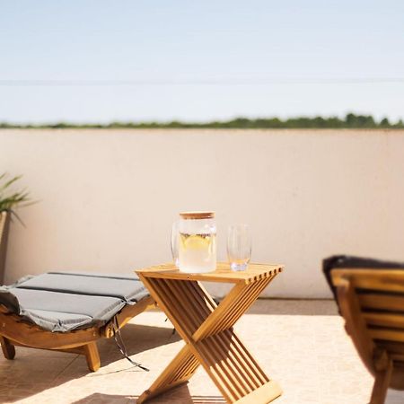 Villa Oasis With Private Pool Милна Екстериор снимка